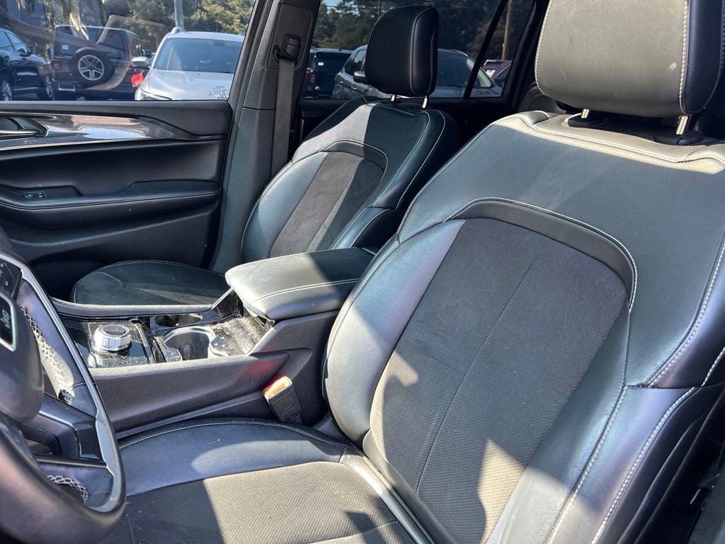 2022 Jeep Grand Cherokee L Altitude