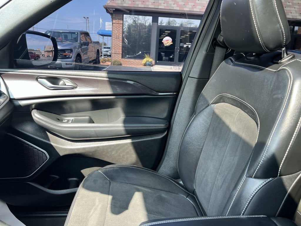 2022 Jeep Grand Cherokee L Altitude