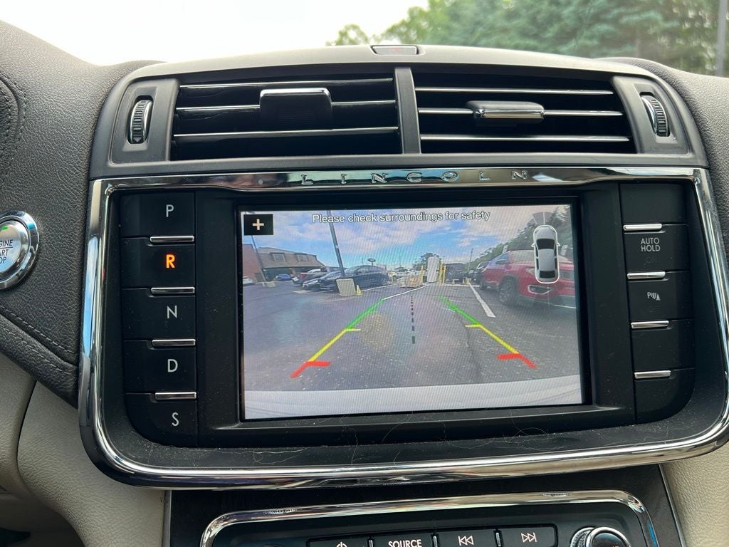 2018 Lincoln Continental Select
