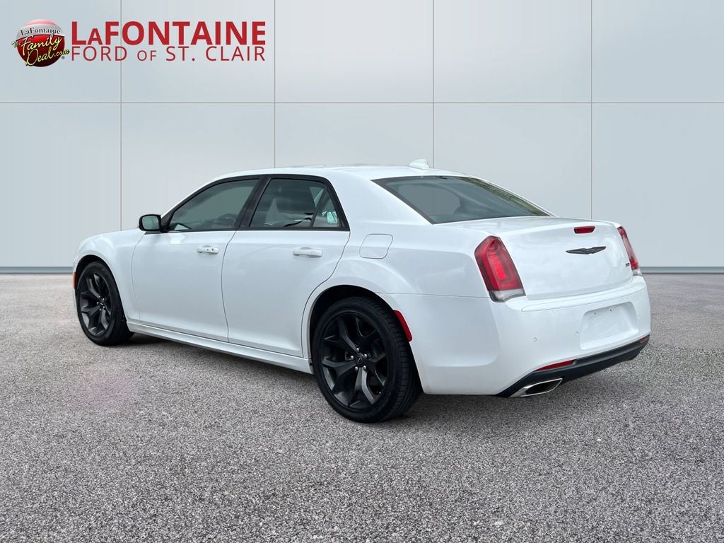 2022 Chrysler 300 Touring