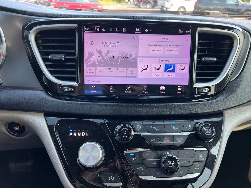 2022 Chrysler Pacifica Touring L