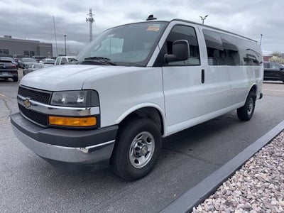 2024 Chevrolet Express Passenger 3500 1LT