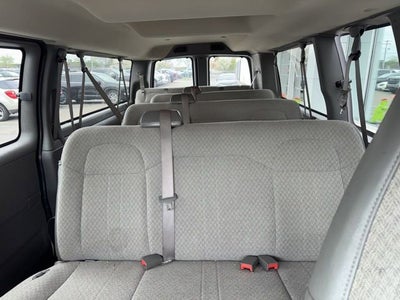 2024 Chevrolet Express Passenger 3500 1LT