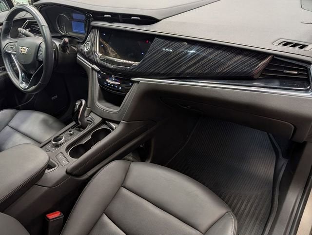 2022 Cadillac XT6 Premium Luxury