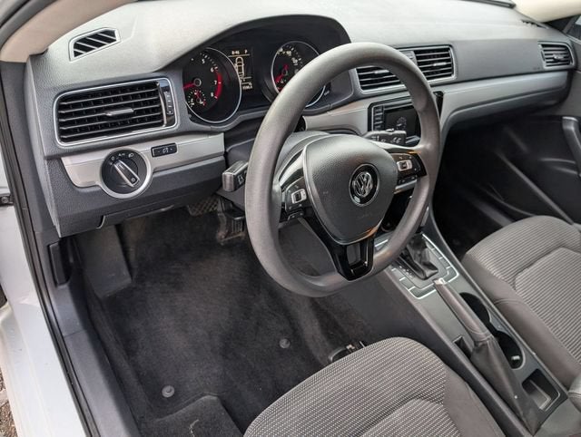 2016 Volkswagen Passat 1.8T S