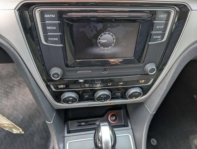 2016 Volkswagen Passat 1.8T S