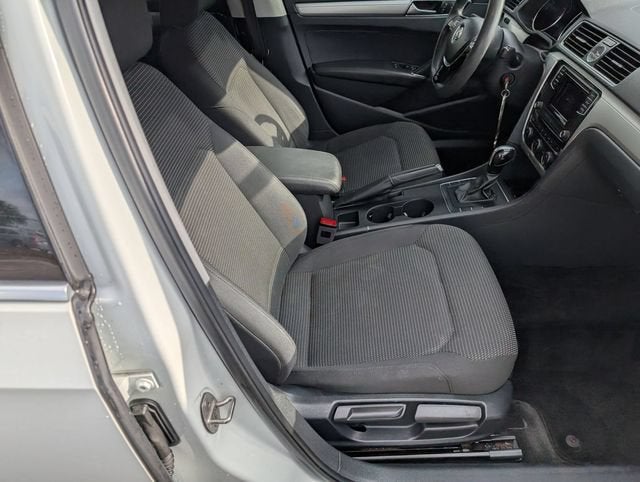 2016 Volkswagen Passat 1.8T S