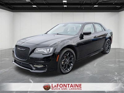 2022 Chrysler 300 Touring L
