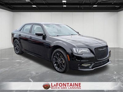 2022 Chrysler 300 Touring L