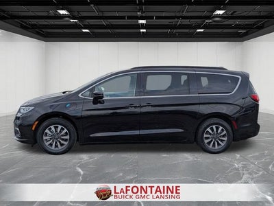 2022 Chrysler Pacifica Hybrid Touring L