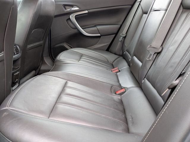 2013 Buick Regal Premium 1