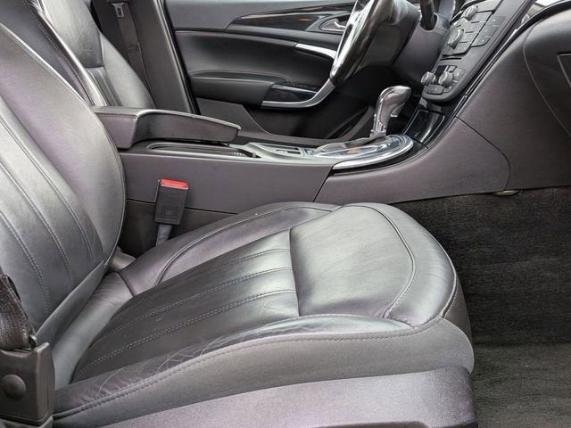 2013 Buick Regal Premium 1