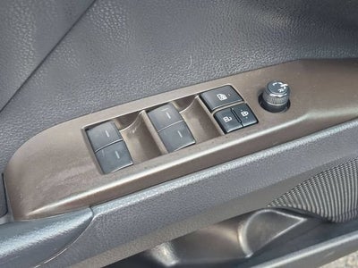 2022 Toyota Camry SE Hybrid
