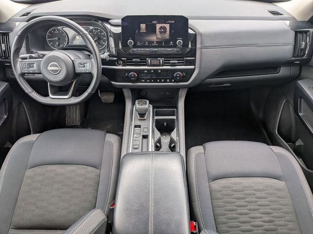 2025 Nissan Pathfinder SV FWD