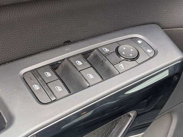2025 Nissan Pathfinder SV FWD