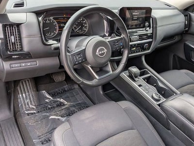 2025 Nissan Pathfinder SV 4WD