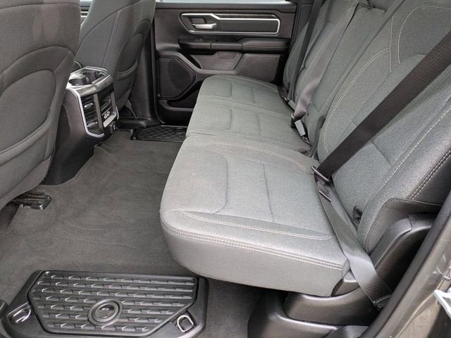 2020 RAM 1500 Big Horn Crew Cab 4x4 5'7" Box