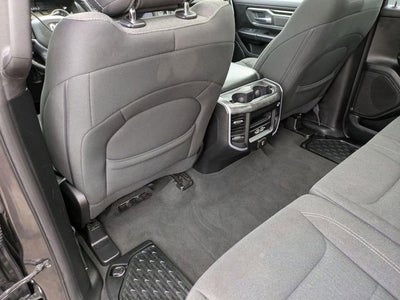 2020 RAM 1500 Big Horn Crew Cab 4x4 5'7" Box
