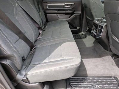 2020 RAM 1500 Big Horn Crew Cab 4x4 5'7" Box