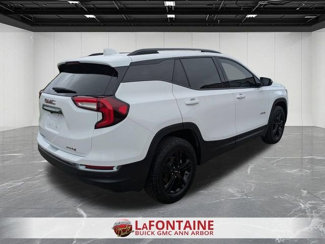 2024 GMC Terrain AT4