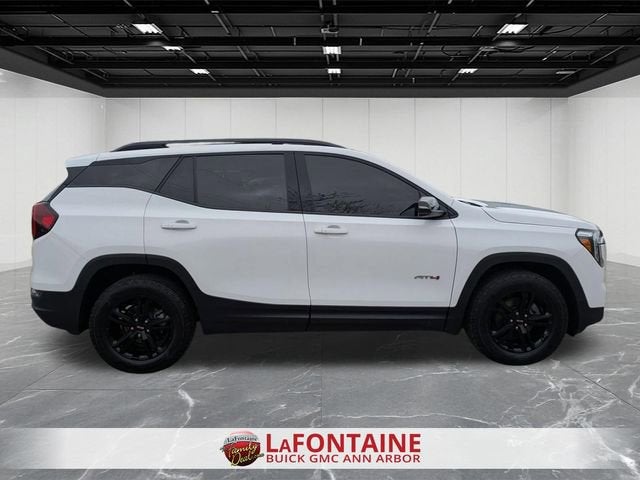 2024 GMC Terrain AT4