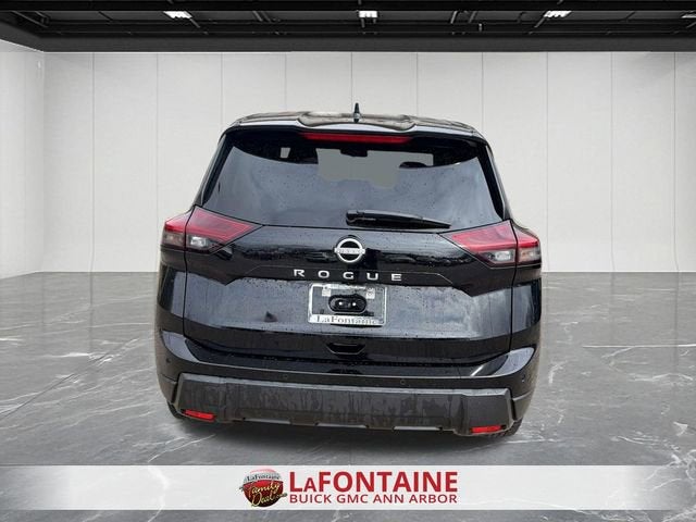 2025 Nissan Rogue SV FWD