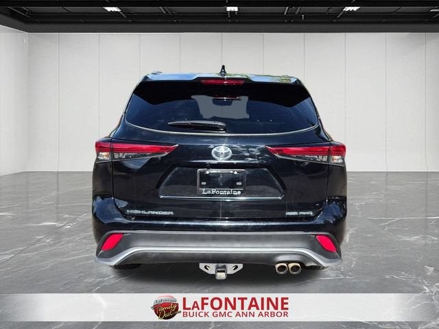 2022 Toyota Highlander XSE