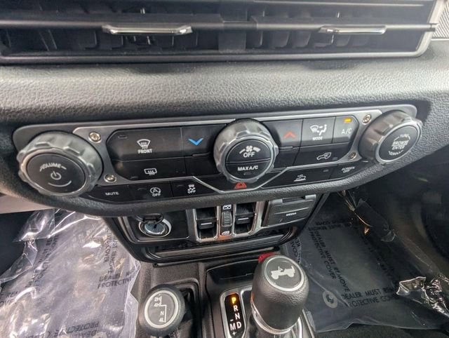2025 Jeep Wrangler 4-Door Summit 4x4
