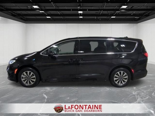 2024 Chrysler Pacifica Hybrid Select