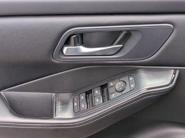 2025 Nissan Rogue SV FWD