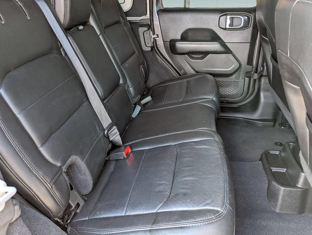 2019 Jeep Wrangler Unlimited Sahara Altitude 4x4