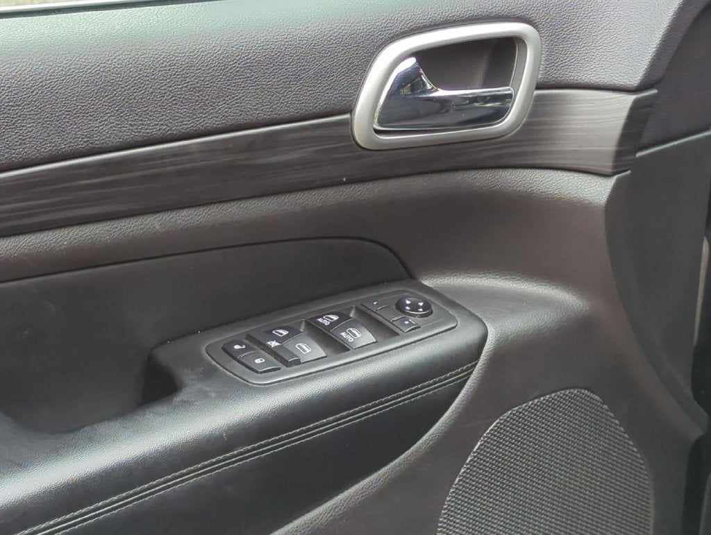 2019 Jeep Grand Cherokee Laredo E