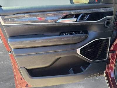 2022 Jeep Wagoneer Series III 4x4