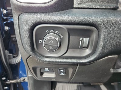 2021 RAM 1500 Big Horn Crew Cab 4x4 5'7" Box