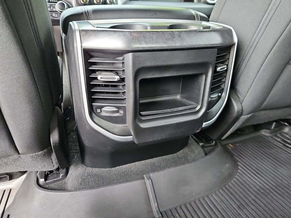 2021 RAM 1500 Big Horn Crew Cab 4x4 5'7" Box
