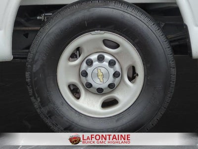 2025 Chevrolet Express Cargo WT
