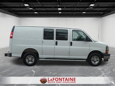 2025 Chevrolet Express Cargo WT