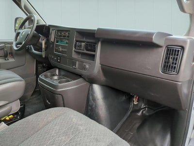 2025 Chevrolet Express Cargo WT
