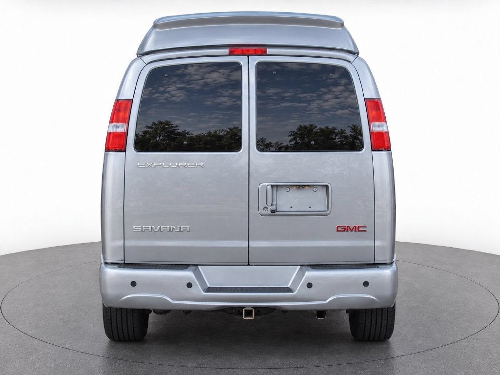 2021 GMC Savana Passenger 2500 LS