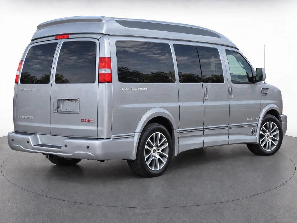 2021 GMC Savana Passenger 2500 LS