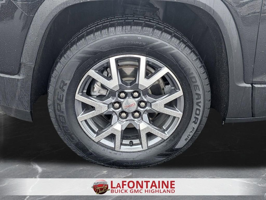 2023 GMC Acadia SLT