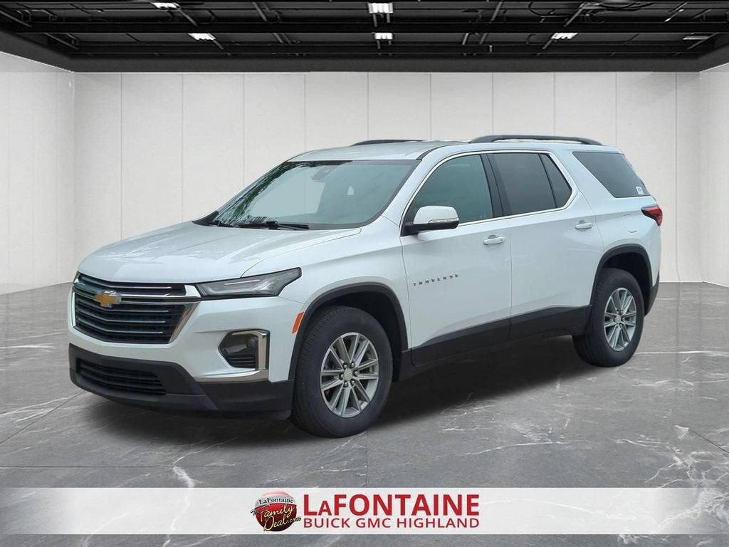 2023 Chevrolet Traverse LT Cloth