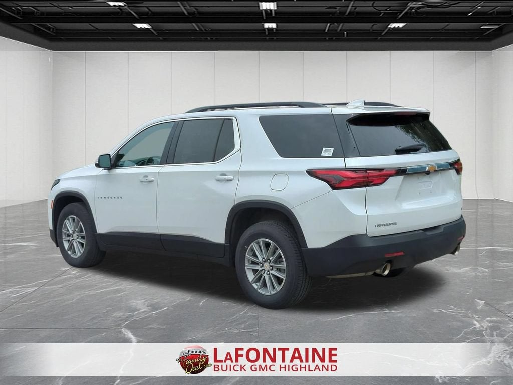 2023 Chevrolet Traverse LT Cloth