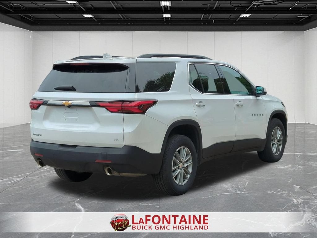 2023 Chevrolet Traverse LT Cloth