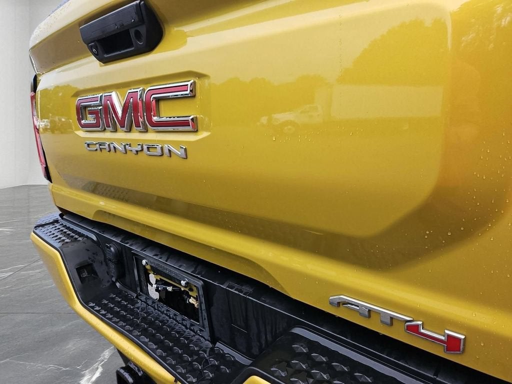 2023 GMC Canyon 4WD AT4