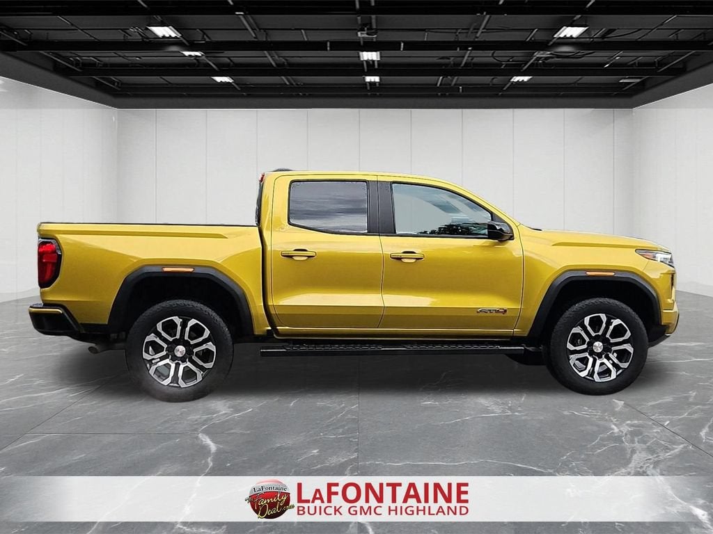 2023 GMC Canyon 4WD AT4