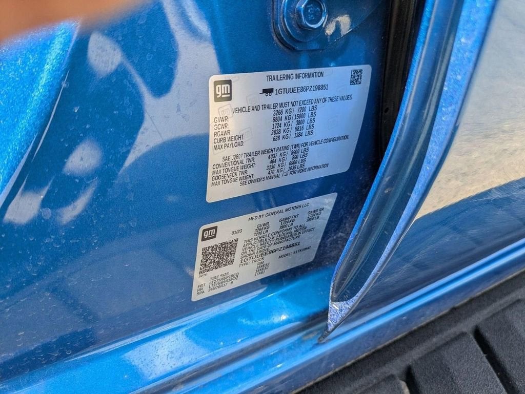 2023 GMC Sierra 1500 AT4