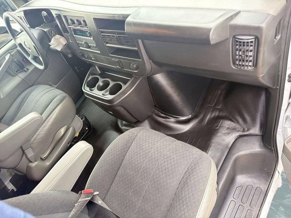 2024 GMC Savana Cargo 2500 Work Van