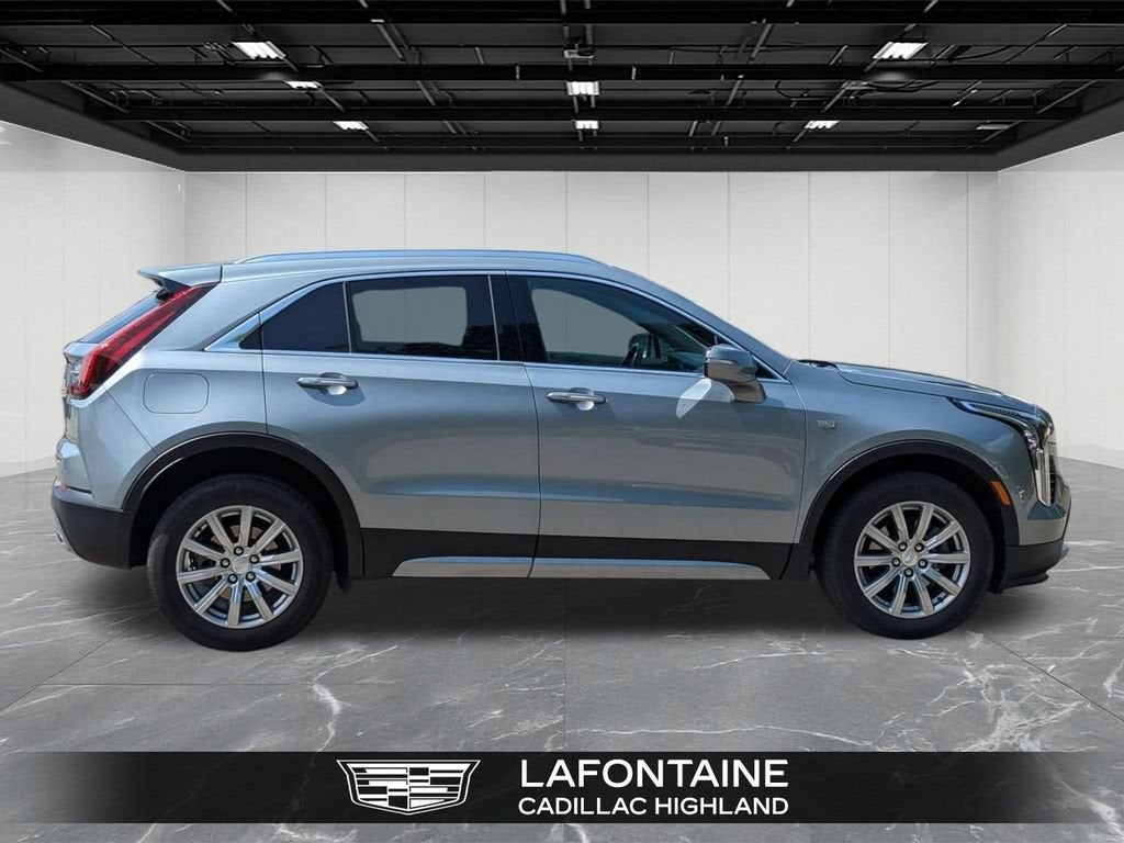 2023 Cadillac XT4 Premium Luxury