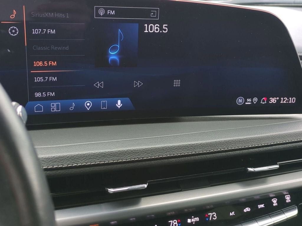 2025 Cadillac XT4 Premium Luxury